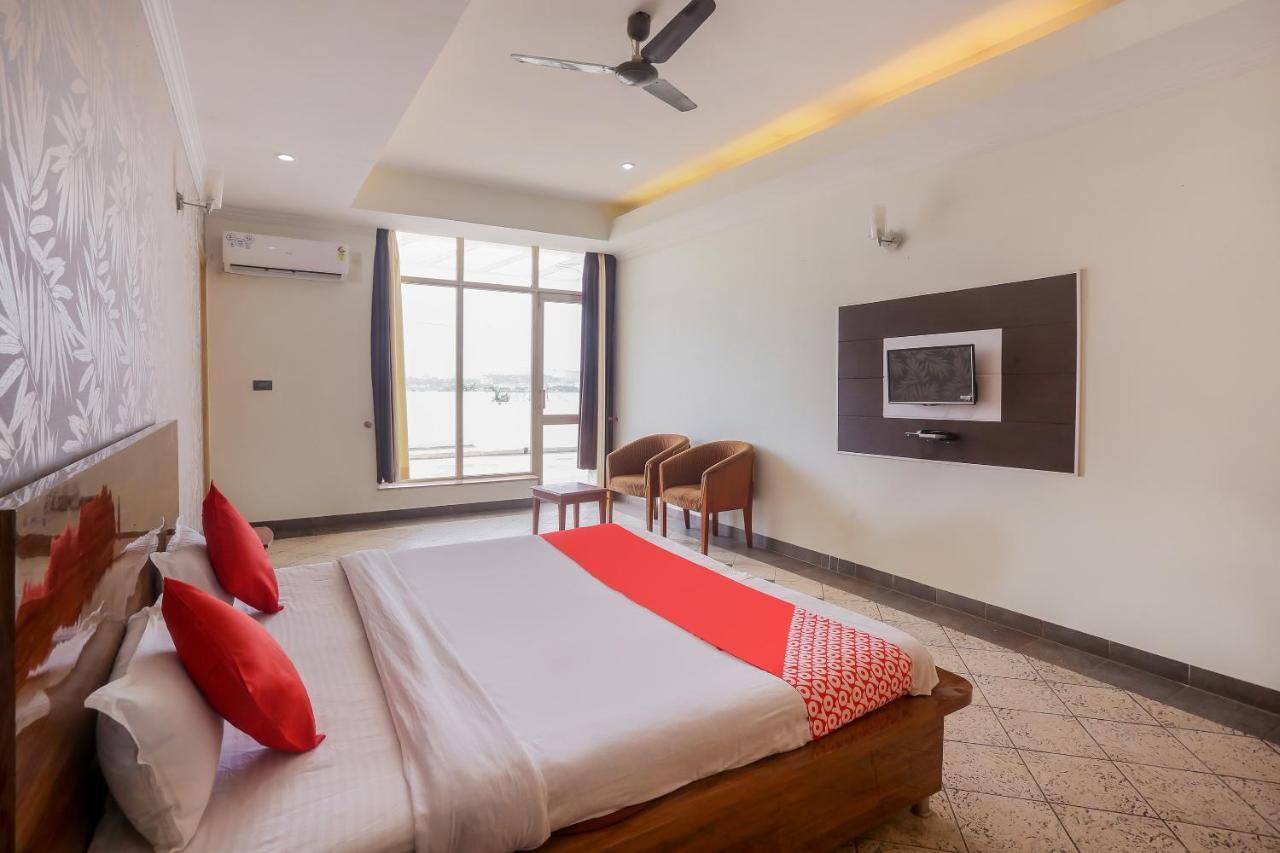 Oyo 71042 Sahara Estate Hotel Gorakhpur Esterno foto