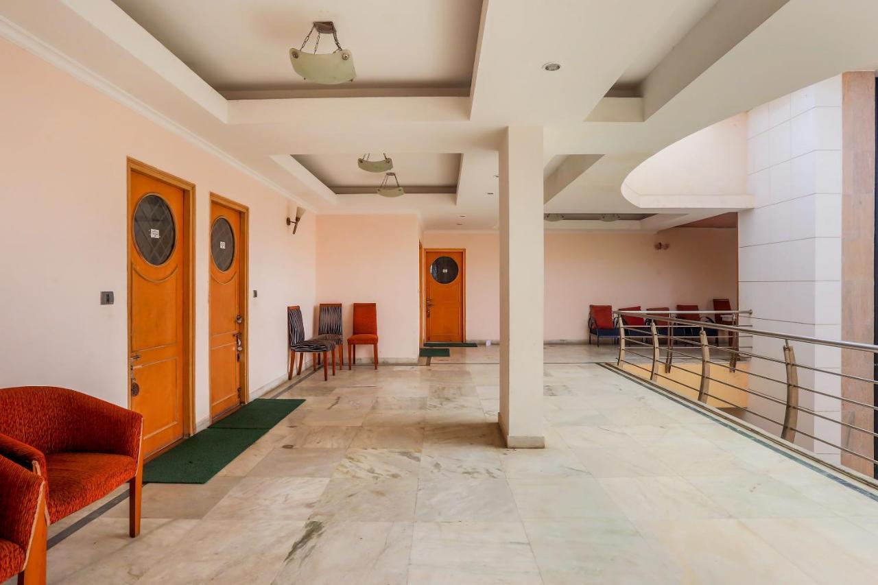 Oyo 71042 Sahara Estate Hotel Gorakhpur Esterno foto